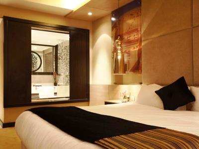 Hotel Grand Plaza - Takhasosi
