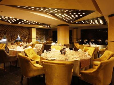 Hotel Grand Plaza - Takhasosi 4*